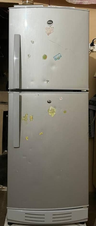 PEL 2300JF MEDIUM SIZE FRIDGE GOOD WORKING