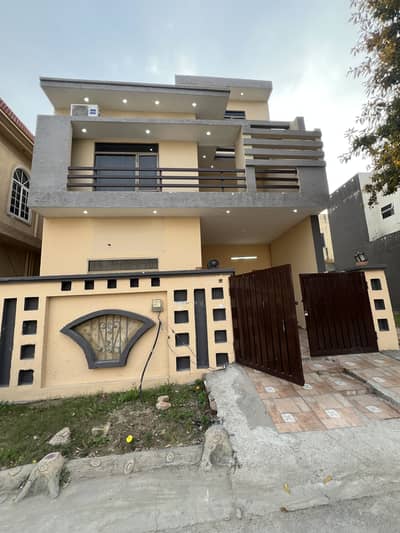5 Marla House available for sale at very reasonable price with 3 Ac install