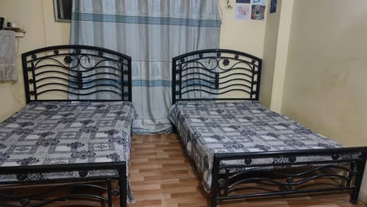 iron bed set | URGENT SALE| iron bed