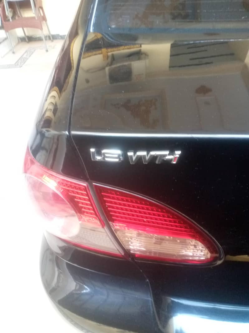 Corolla altis 1.8 13