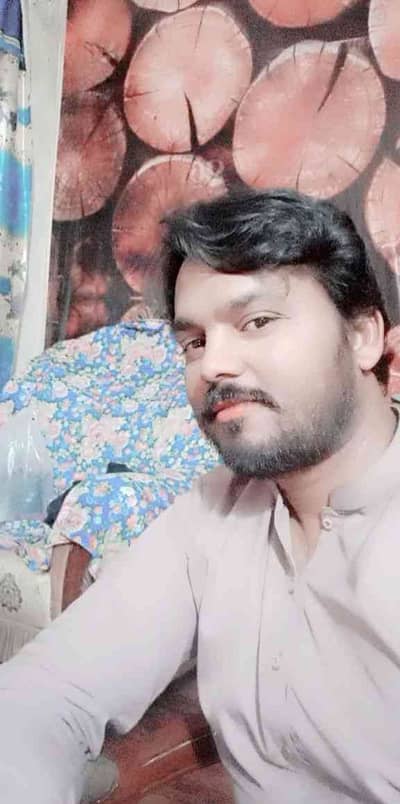 Zeeshan 