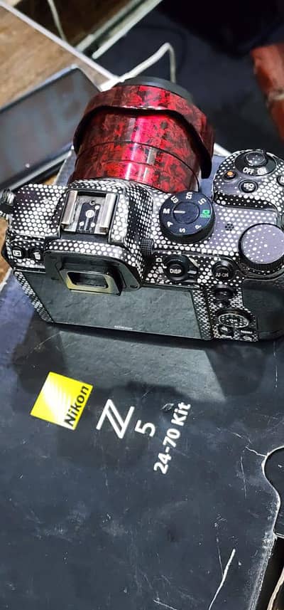 nikon z5 with box and 40mm with box