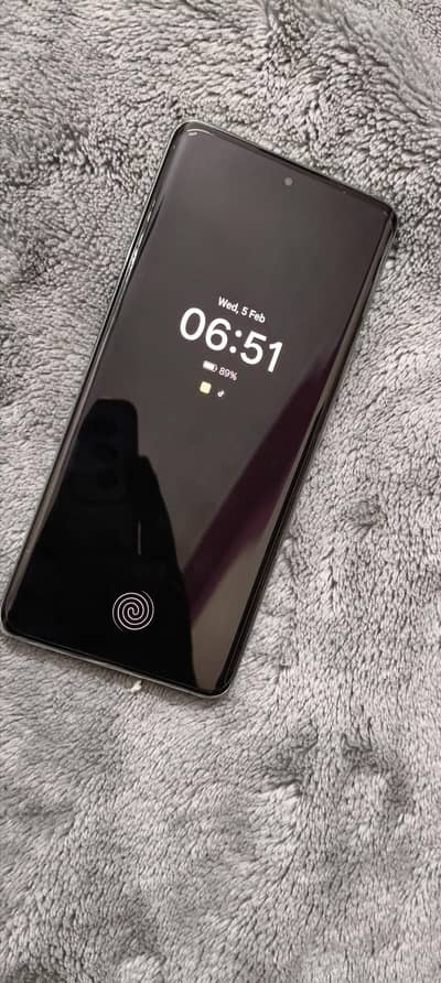 Reno11 5G mint condition. .