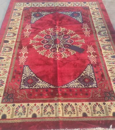 mahroon color center piece