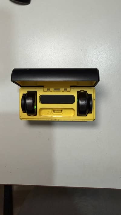 Complete Compact Wireless Microphone System