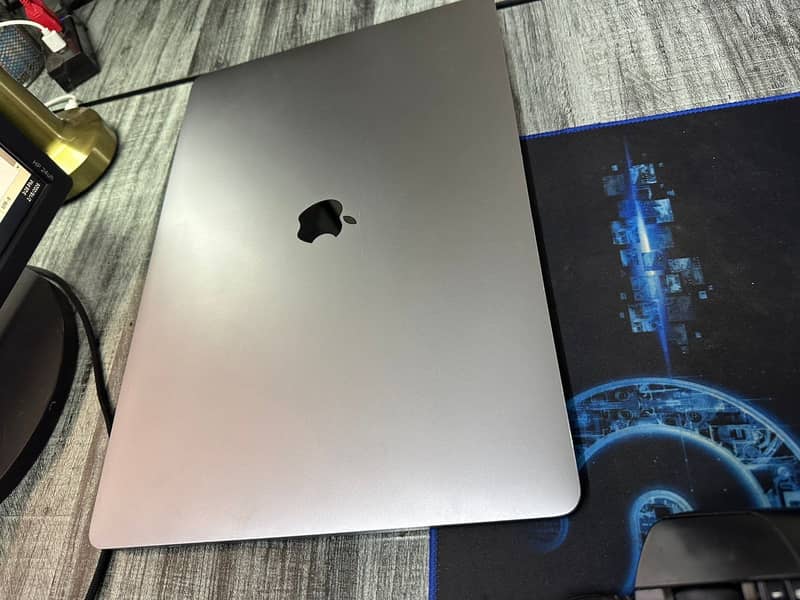 MacBook Pro, core i9 0