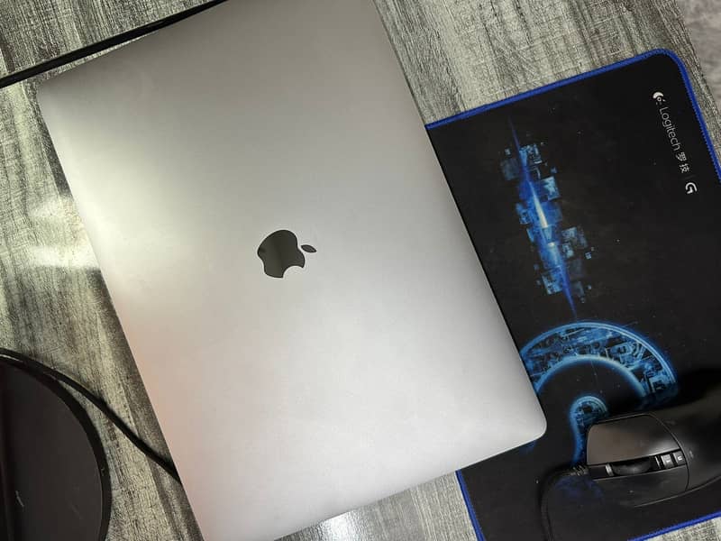 MacBook Pro, core i9 2