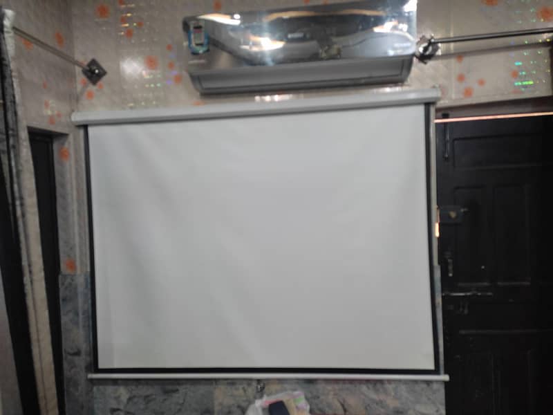 Projector screen 6×6 Adjustable 2