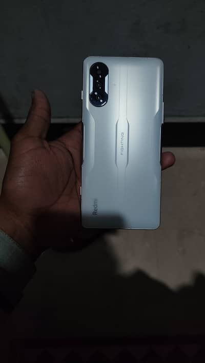 K40 12 GB RAM 256 GB ROM