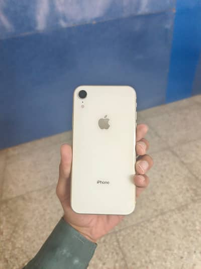 iPhone XR