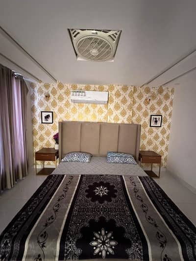 1 bed Luxury apartments for short stay like 3 to 4 hours rent In bahria Town Lahore