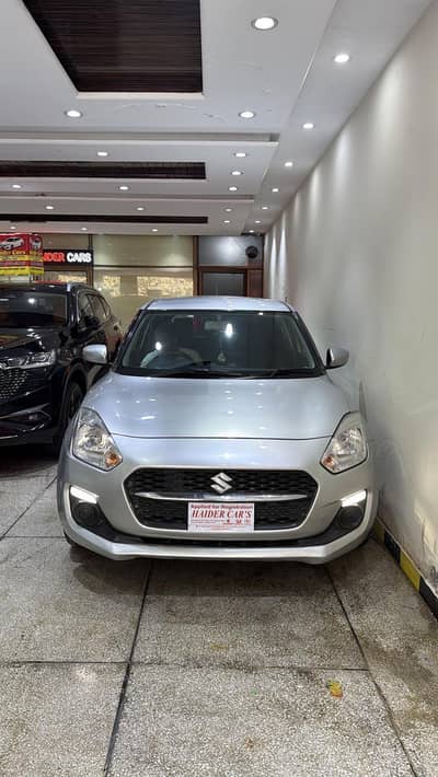 Suzuki Swift GL cvt 2022 Bank Leased