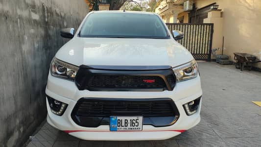 2020 Toyota Hilux Revo V – Top Variant | Showroom Condition