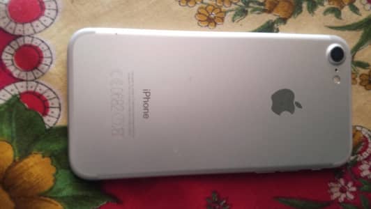 iPhone 7 32GB PTA Approved – Neat & Clean