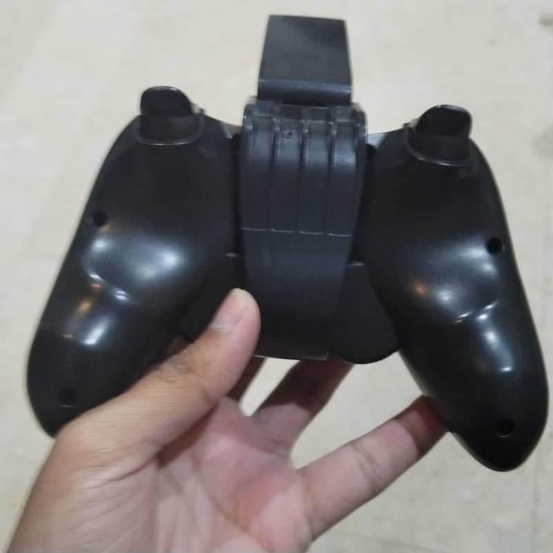 gaming controller  used condition 10 by 9 6