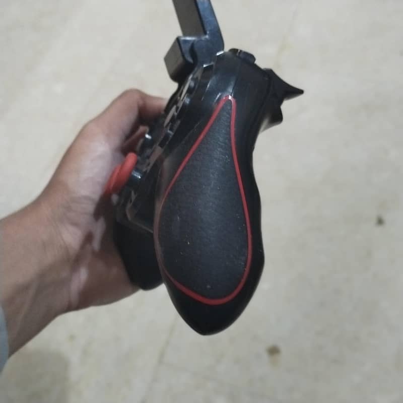 gaming controller  used condition 10 by 9 8