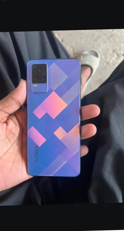 vivo v21e good condition best for cameras and performance lover