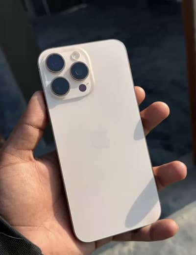 16 pro max Desert titanium