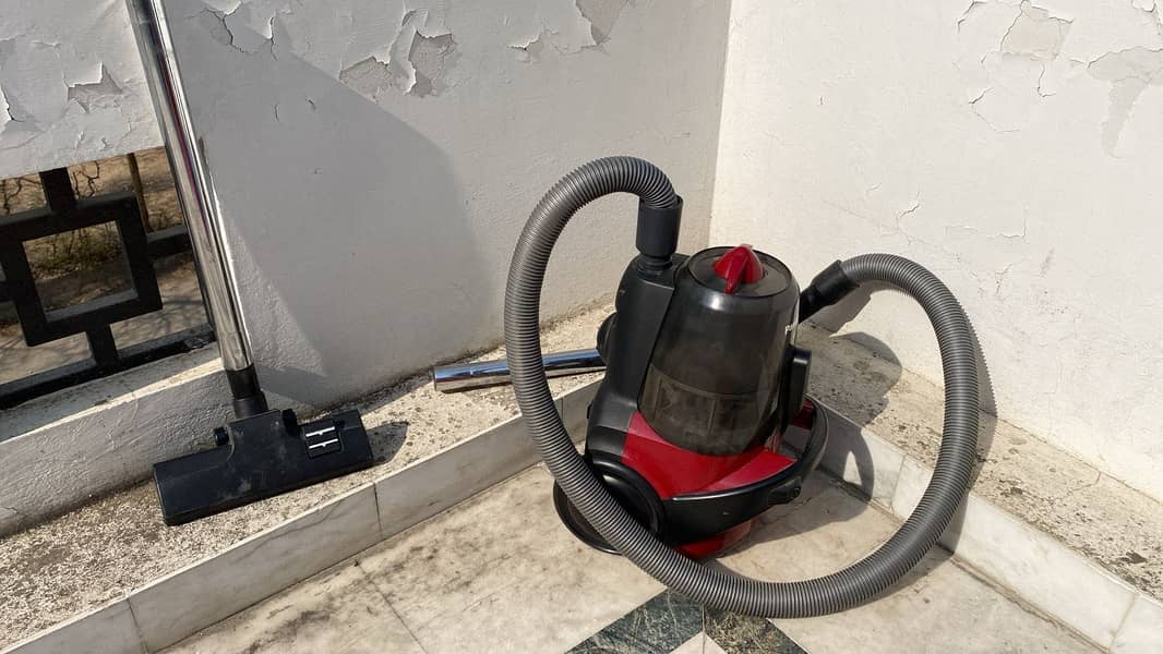 Vacuum Cleaner 1