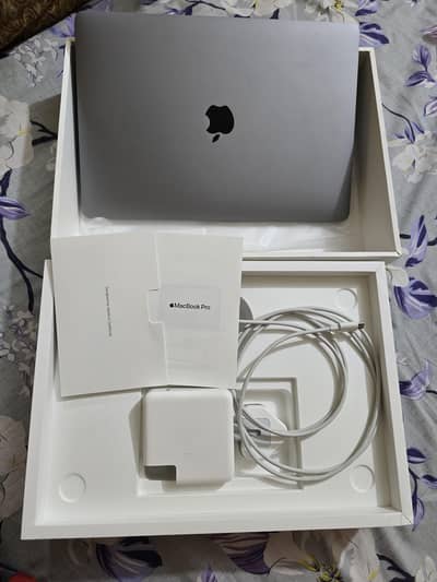 MacBook Pro 13” M1 2020 | 8GB 256GB | 85% Battery | with box