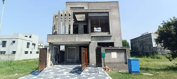 8 Marla House For Sale In OLC - Block B Lahore