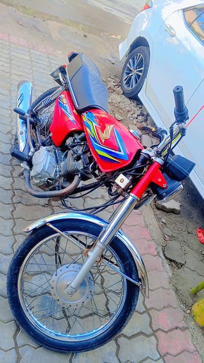 Honda CG 125 2018 IN RED COLOUR