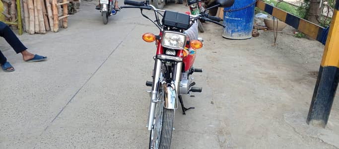 new bike Honda 125 fresh condition