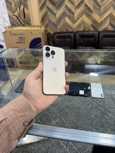 iPhone 13 pro factory unlock (128gb) 79 