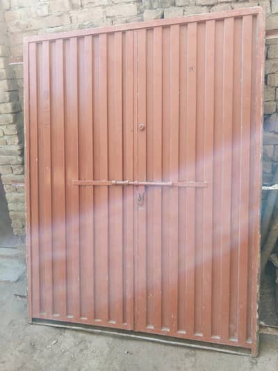 Iron Door in good condition