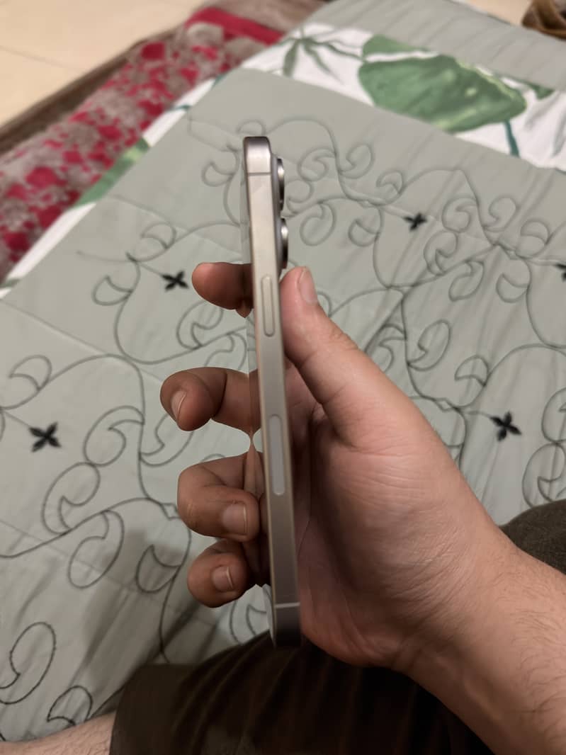 Iphone 15 pro max 10