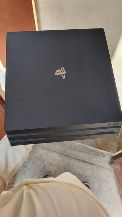 PS4 PRO 1TB jailbreak 9.0