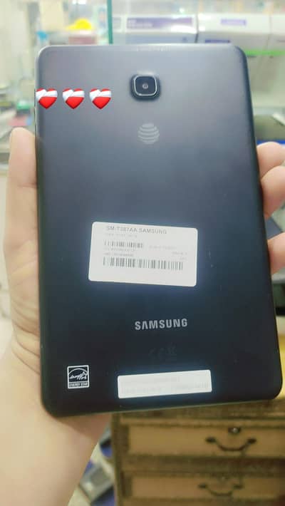 Samsung Galaxy tab A. 2 gb ram 32 memory