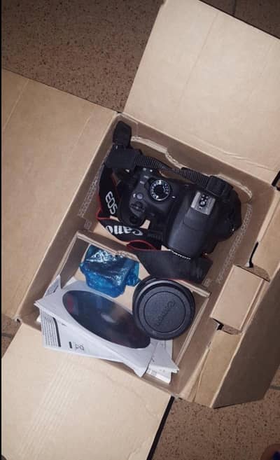 Canon 1200D dslr camera with box lens video supports 03025271768