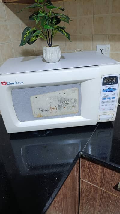 Dawlance Microwave For Sale Good Condition