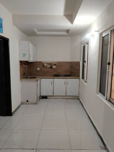 One bedroom unfurnished flat available for rent in E11 2