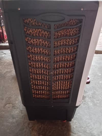 colar fan 3month use mra Whatsapp numaber 03107790811