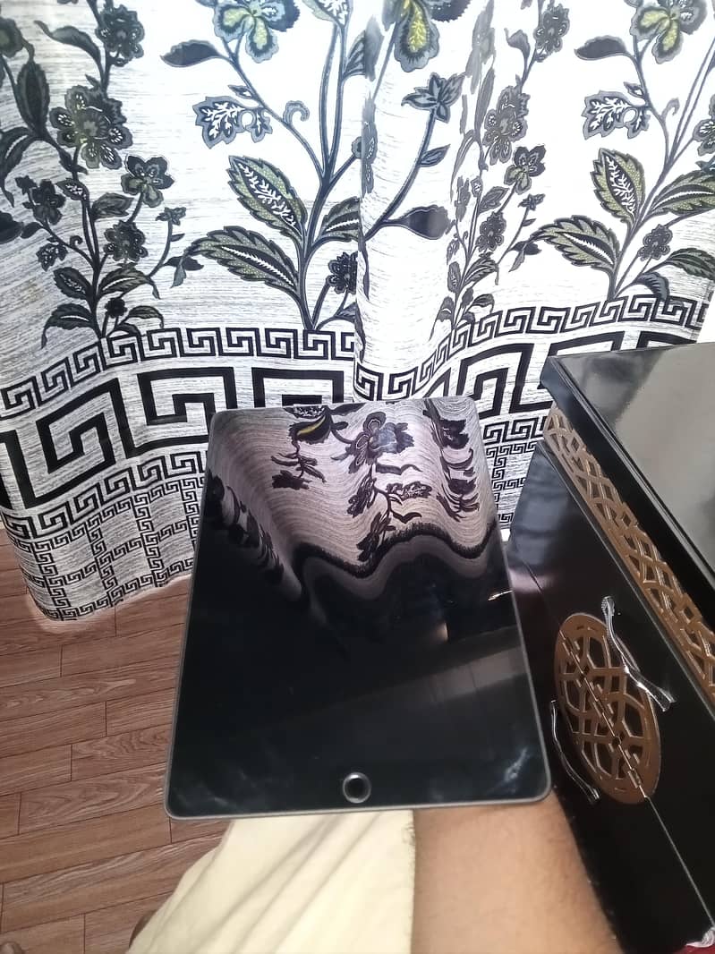 iPad 7th Generation 1