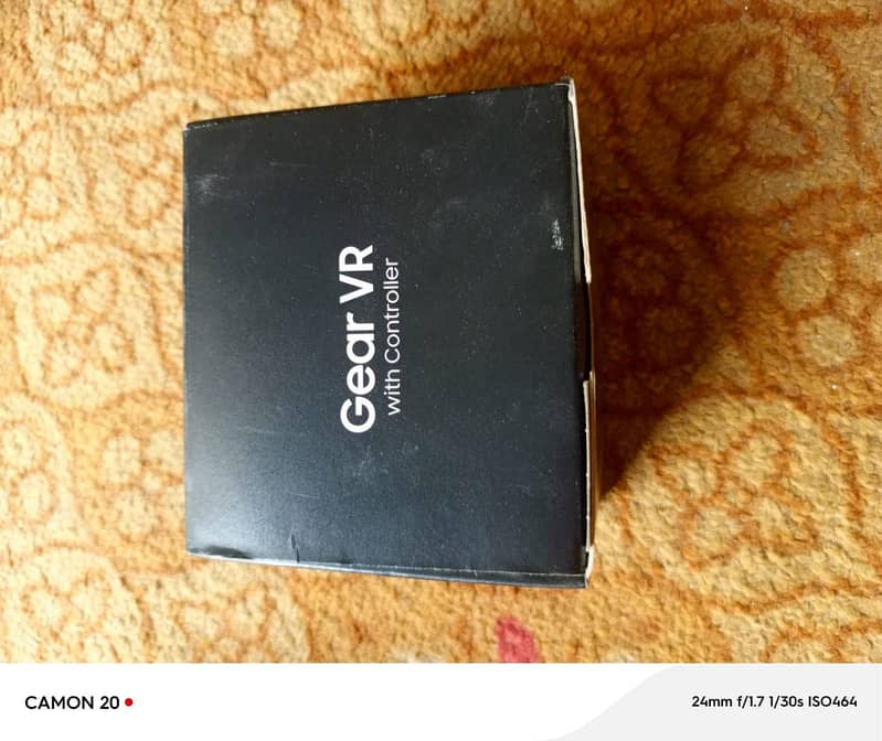 gear Vr  with controller 1