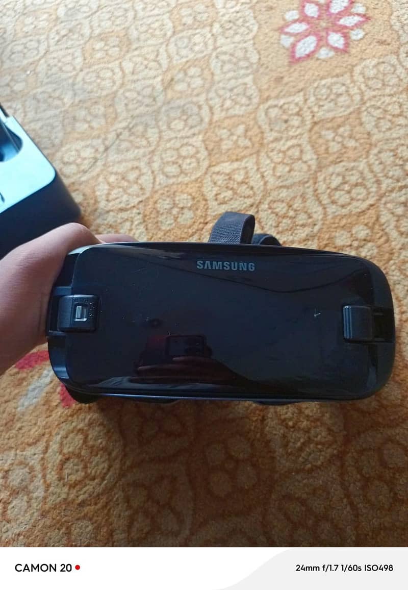 gear Vr  with controller 5