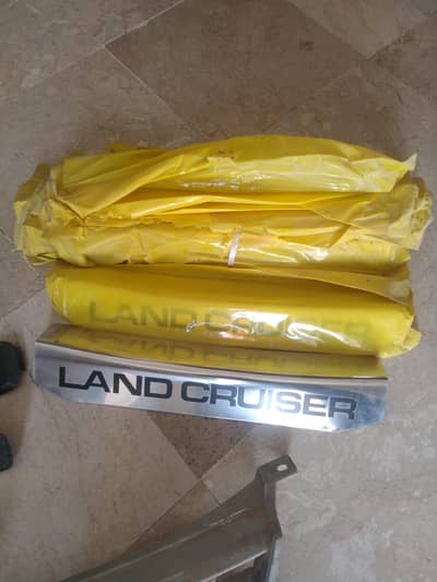 Name plates of Land Cruiser