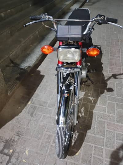 United 125 Excellent Condition Head Silencer Sealed New Tyres