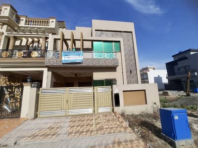 5 Marla House 40ft Road Facing 10 Marla