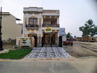 New Facing Park Ideally Located House