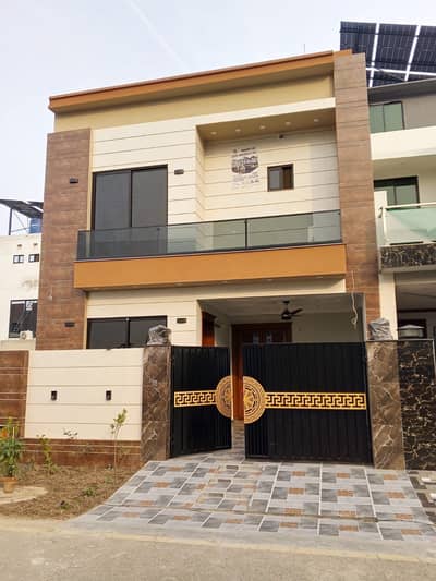 5.5 Marla Super Luxury House - GAS METER INSTALLED
