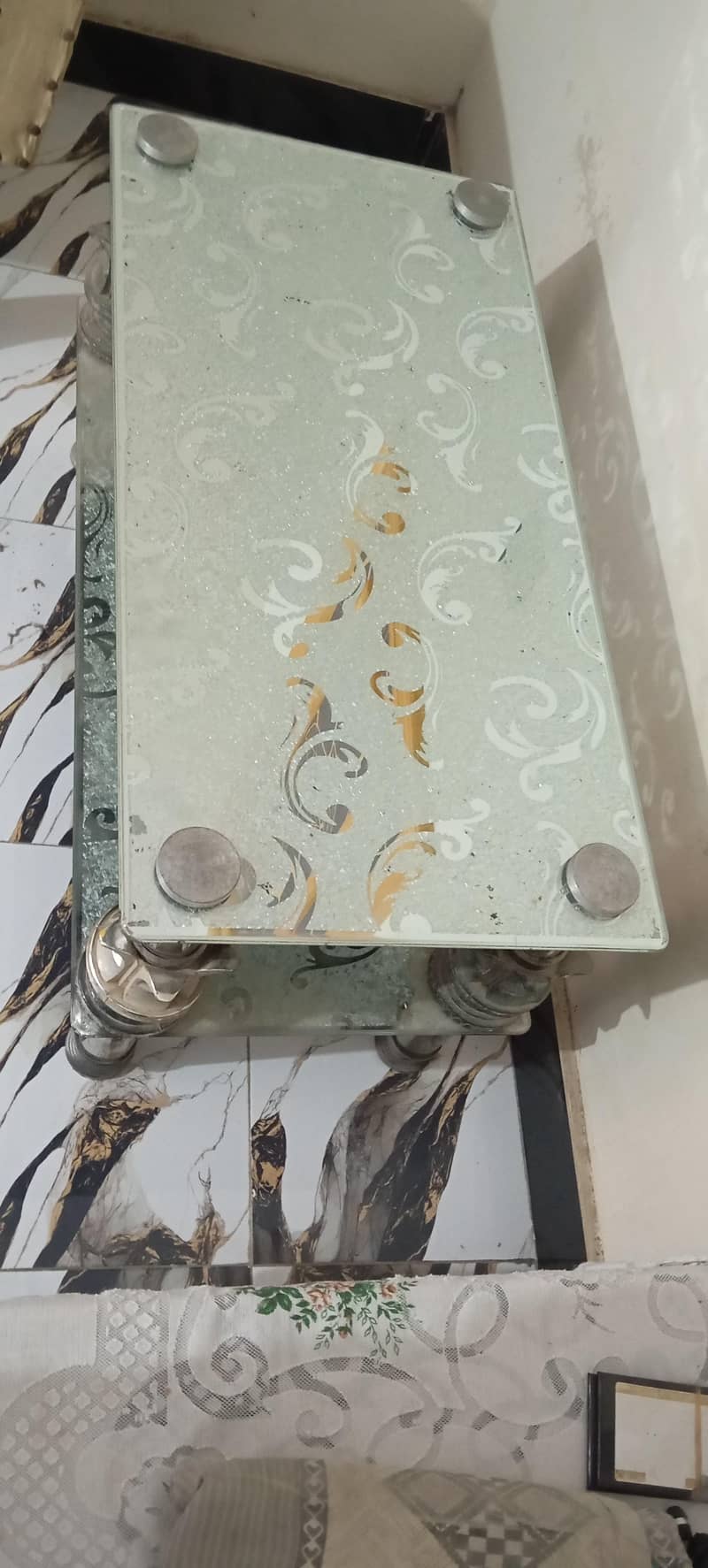 glass centre table 0