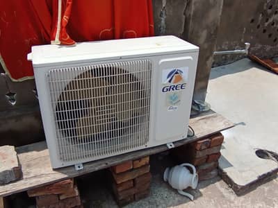 Gree 1.5Ton for Sale ( Outdoor Kit Faulty)