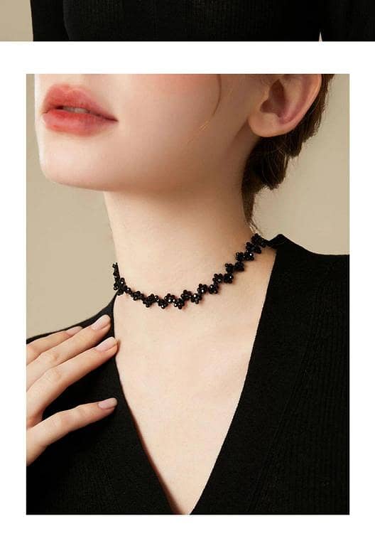Elegant Black Crystal Necklace for Women with Small Design and Lock Bone Chain