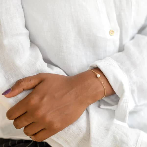 Ultra Thin Chain Link Stainless Steel Bracelet for Women with Sea Shell Simulated Pearl Charm