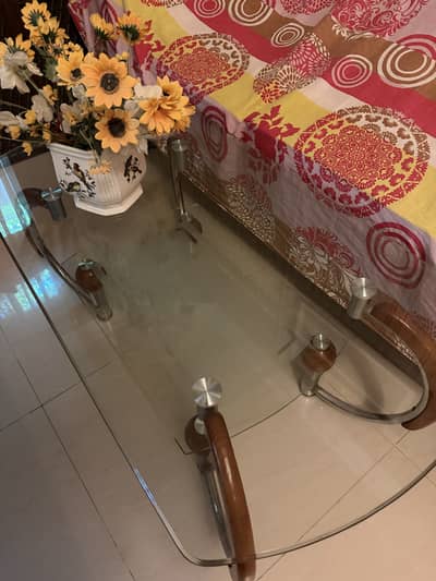 Coffee table in EXCELLENT CONDITION