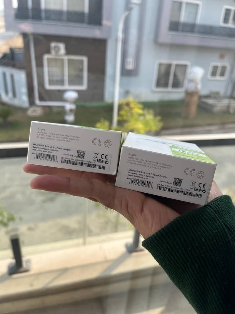 apple 20w Fast Charger Free data cable 2